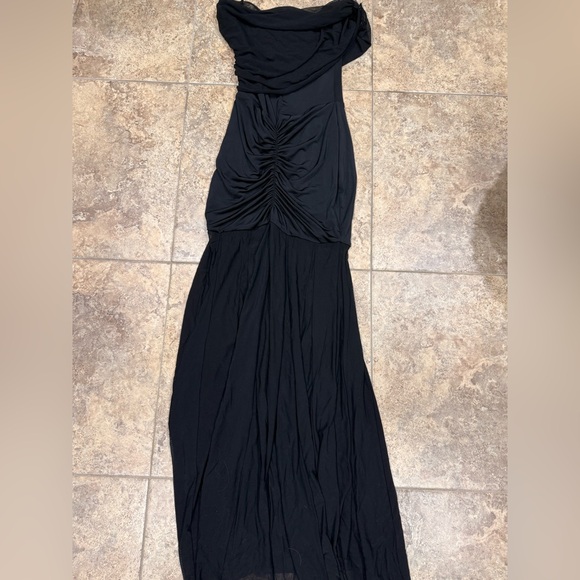 Meshki Black Maxi Dress - Picture 5 of 5